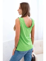 Dámská viskózová halenka s volánem ve výstřihu jasně zelená