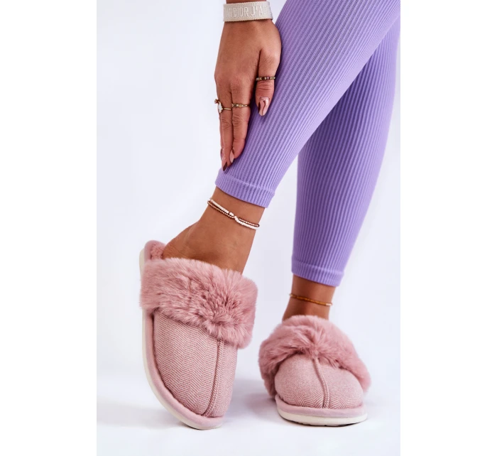 Dámské zateplené pantofle s kožíškem Světle růžová model 21603693 - Boto Dámské zateplené pantofle s kožíškem Světle růžová model 21603693 - Boto