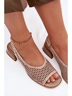 Zdobené síťované dámské sandály na klínku Z & A model 22101312 Béžové - D&A Zdobené síťované dámské sandály na klínku Z & A model 22101312 Béžové - D&A