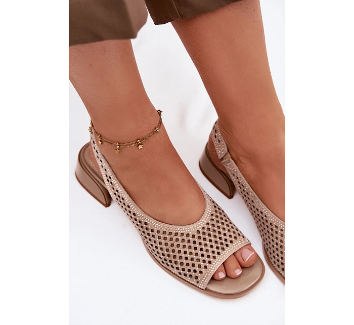 Zdobené síťované dámské sandály na klínku Z & A model 22101312 Béžové - D&A Zdobené síťované dámské sandály na klínku Z & A model 22101312 Béžové - D&A