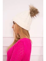 Fleecová kostkovaná čepice model 18750203 ecru - K-Fashion Fleecová kostkovaná čepice model 18750203 ecru - K-Fashion