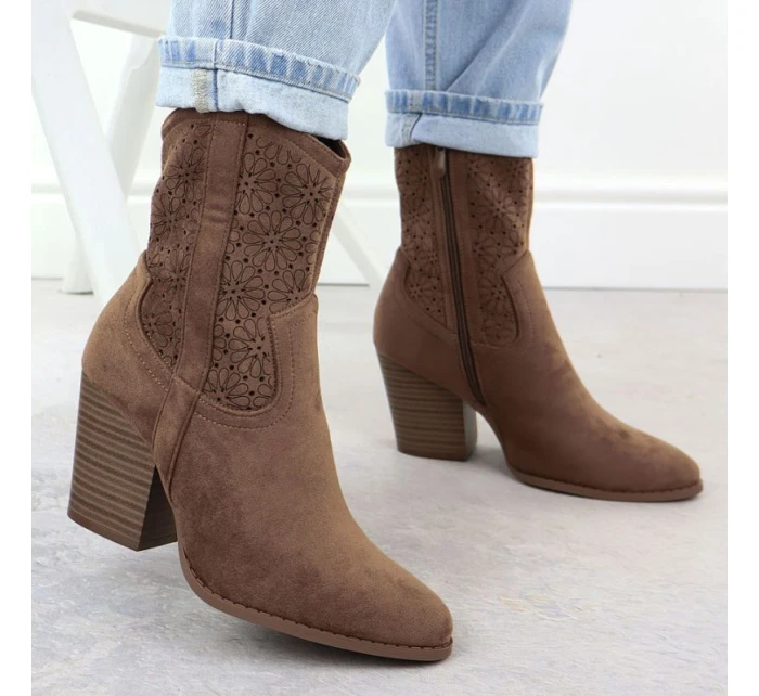 Dámské kovbojské boty ažurové semišové hnědé model 21905575 - S.Barski Dámské kovbojské boty ažurové semišové hnědé model 21905575 - S.Barski