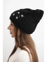 Dámská zimní čepice z vlny s ozdobnými aplikacemi K468 černá Dámská zimní čepice z vlny s ozdobnými aplikacemi K468 černá