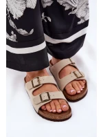 Dámské semišové pantofle s přezkami Big Star – béžové Dámské semišové pantofle s přezkami Big Star – béžové