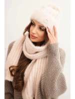 Dámská souprava čepice a dlouhý šál z měkké příze světle pudrově růžová