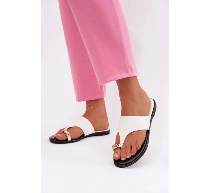 Dámské ploché eko kožené pantofle se zlatým detailem Bílá model 21956171 - Boto