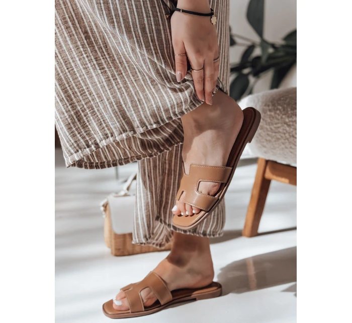 KLASSINO khaki FashionStreet dámské žabky s výřezem ZY0881