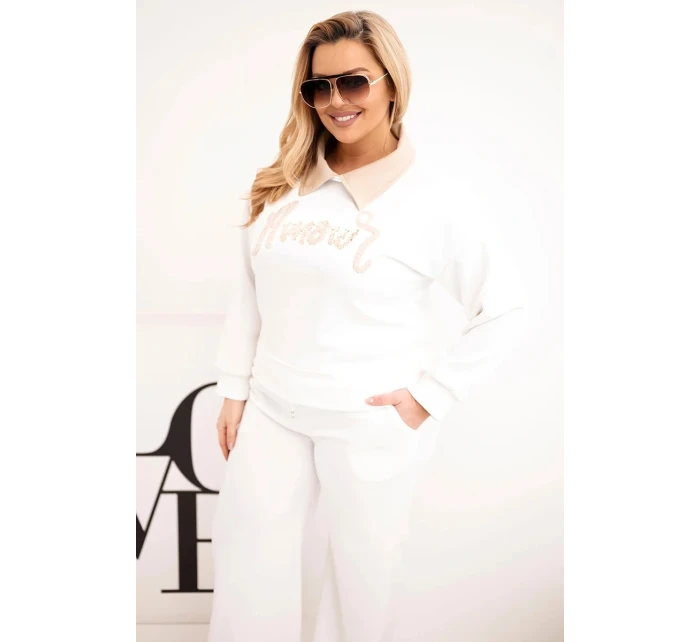 Dámský komplet masełko Plus Size se širokými nohavicemi a límečkem bílý