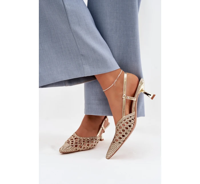 Pletené dámské sandály na podpatku zlaté model 22027857 - Boto