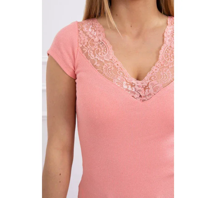 Halenka s krajkovým výstřihem meruňková