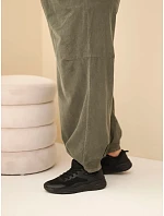 Dámské kalhoty bavlněné Plus Size manšestrové s gumou v pase a kapsami khaki Dámské kalhoty bavlněné Plus Size manšestrové s gumou v pase a kapsami khaki