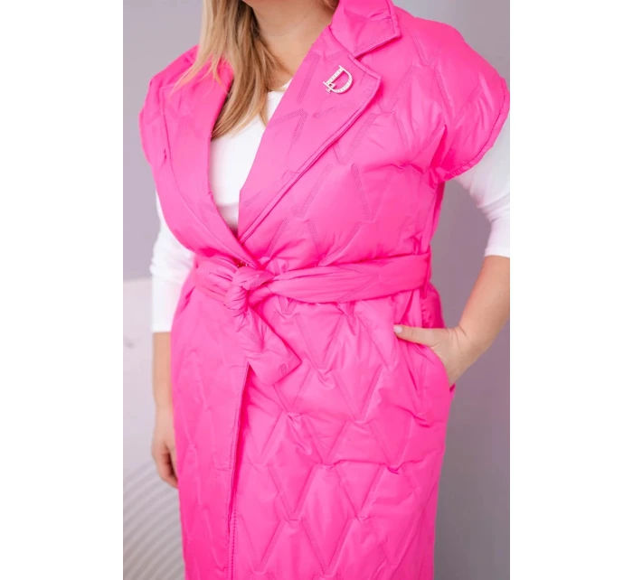 Dámská vesta Plus Size prošívaná s páskem a límcem neonově růžová