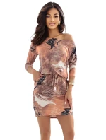 Sportovní šaty s kapsami a vázáním  vzor s nápisy model 21264968 - numoco