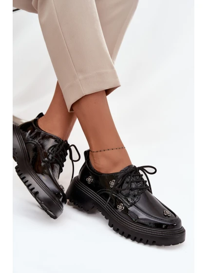 Dámské lakované kožené polobotky s připínacími doplňky Artiker – černé