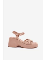 Sandály Na Platformě A Klínu Z Eko Semiše Béžové model 21687608 - Boto Sandály Na Platformě A Klínu Z Eko Semiše Béžové model 21687608 - Boto