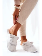 Lesklé pantofle bílé model 21570304 - EVENTO