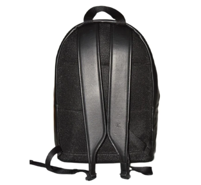 Kožený batoh na notebook Calvin Klein černý - model 21931330 Kožený batoh na notebook Calvin Klein černý - model 21931330