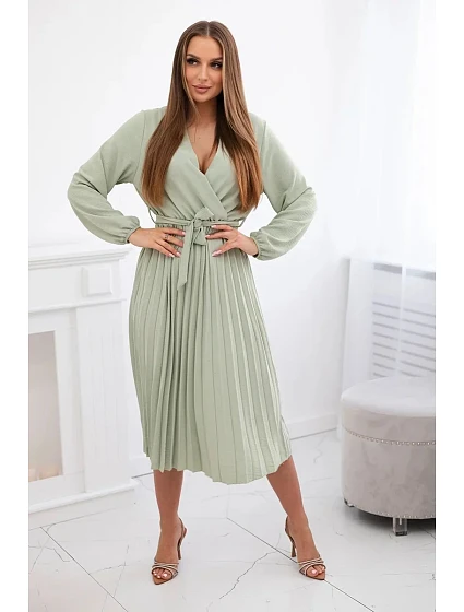 Šaty se model 22144456 plisovaným lemem světlá khaki - K-Fashion
