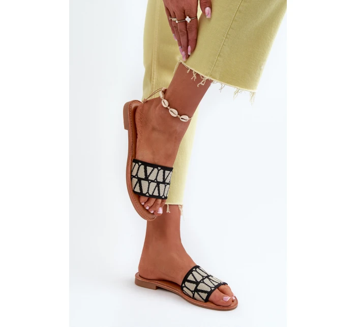 Dámské černé sandály na ploché podrážce model 21657438 - Boto Dámské černé sandály na ploché podrážce model 21657438 - Boto