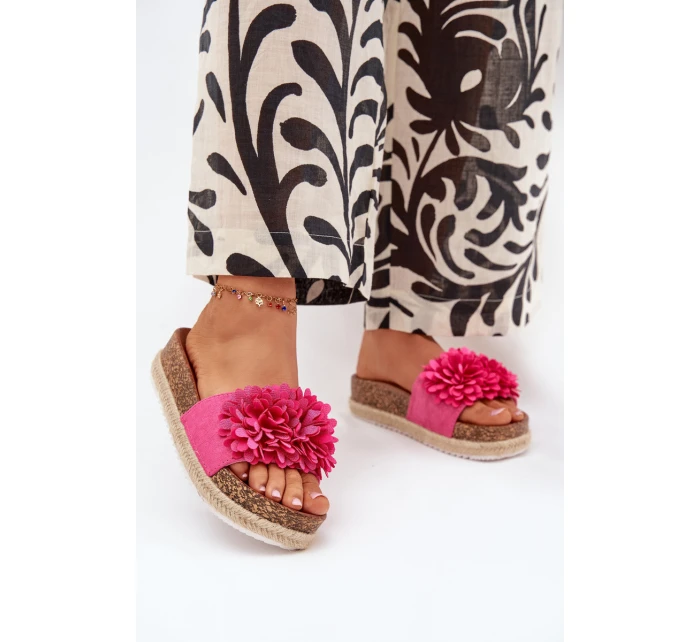 Dámské sandály na platformě s ozdobnými květinami fuchsie model 21704417 - Boto Dámské sandály na platformě s ozdobnými květinami fuchsie model 21704417 - Boto