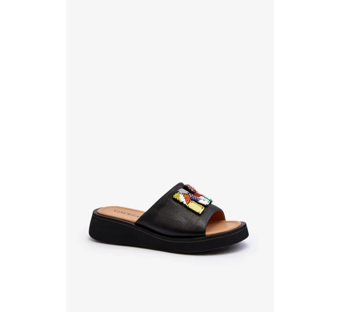 Dámské kožené pantofle s černým zdobením Asames