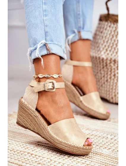 Sandály Na Klínu Zlaté model 21530520 - Boto Sandály Na Klínu Zlaté model 21530520 - Boto
