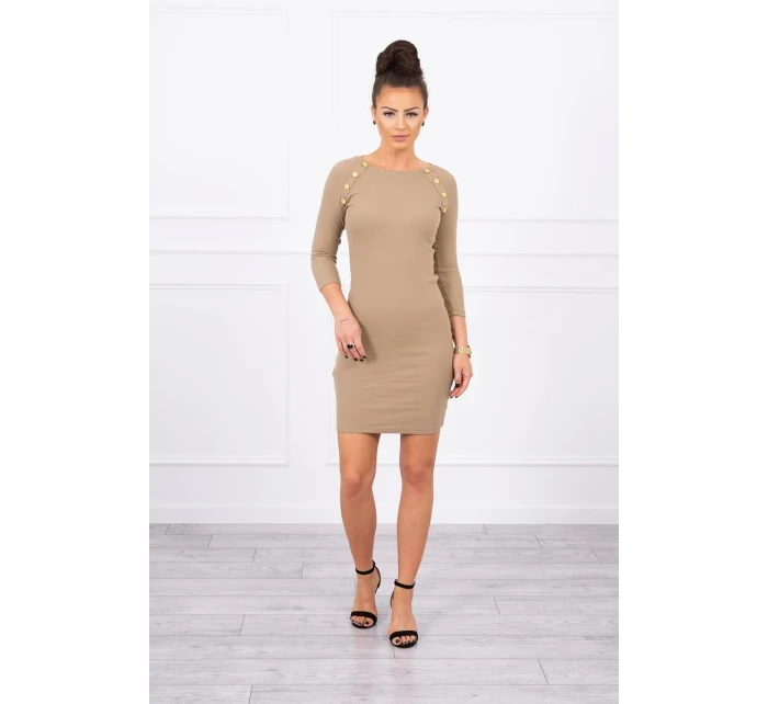 Šaty s ozdobnými knoflíky camel
