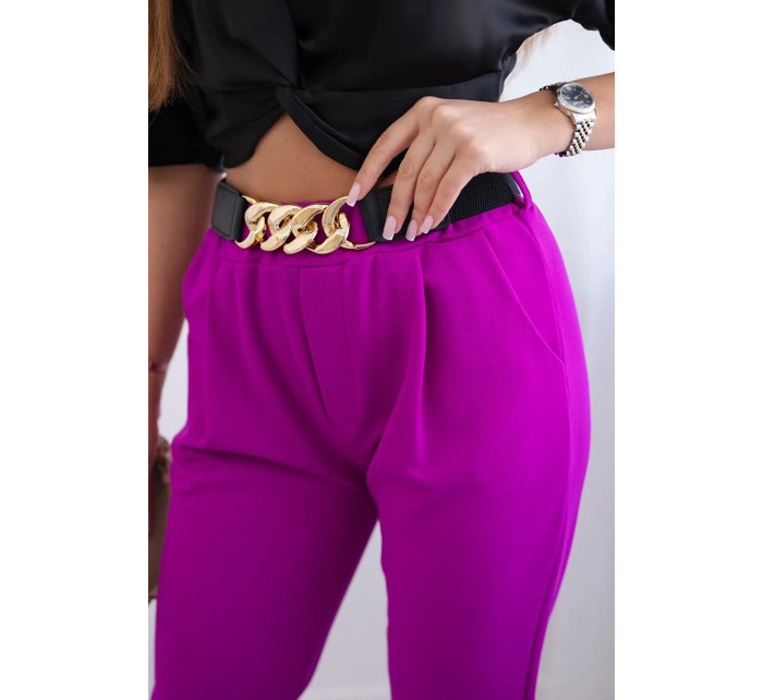 Viskózové kalhoty s ozdobným páskem tmavě fialové barvy