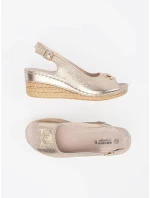 Jedinečné sandály dámské zlaté na klínku Jedinečné sandály dámské zlaté na klínku