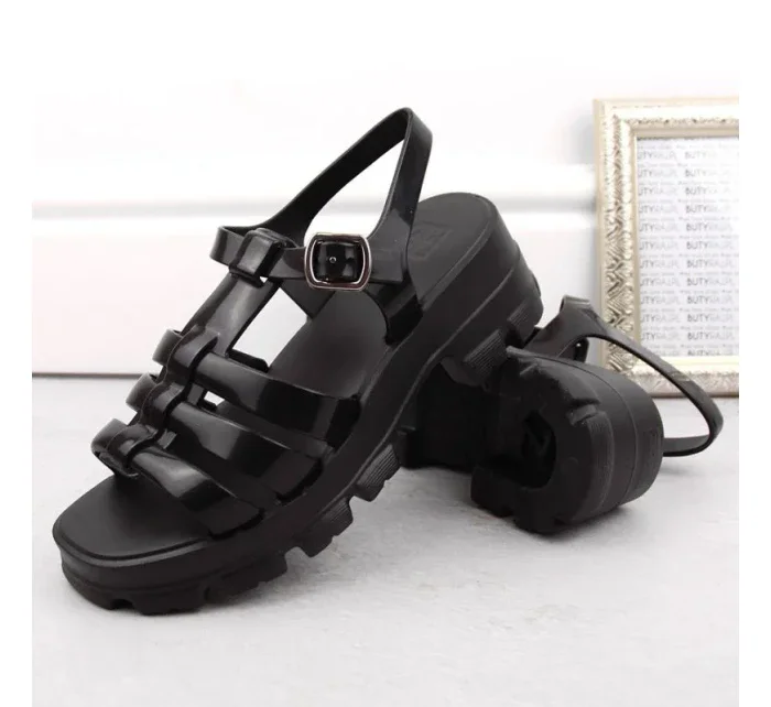 Gumové sandály s W model 20183821 - Zaxy