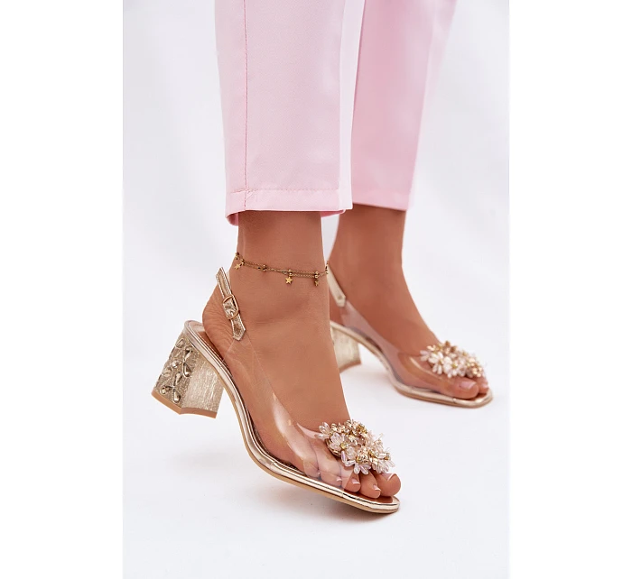Průhledné sandály na podpatku s krystaly model 22102733 Zlaté - VINCEZA Průhledné sandály na podpatku s krystaly model 22102733 Zlaté - VINCEZA