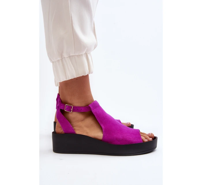 model 21646195 Dámské sandály z semiše Fuchsie - Zazoo