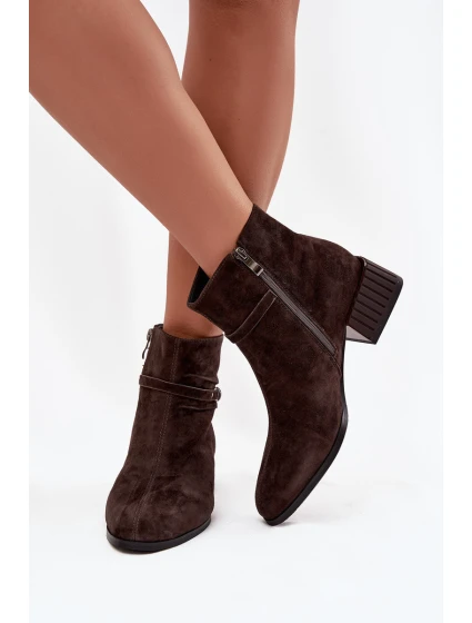 Dámské boty z přírodního semiše na klínu zateplené model 21715526 čokoládové - D&A