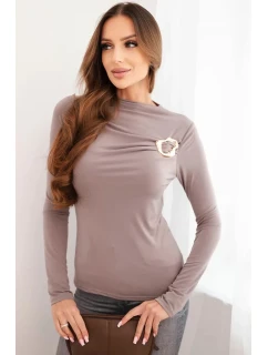Dámská blůza s ozdobnou sponou model 21468712 z viskózy fango - K-Fashion