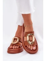 Dámské sandály na platformě se zlatým detailem Camel model 21687279 - Boto Dámské sandály na platformě se zlatým detailem Camel model 21687279 - Boto