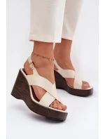 Dámské sandály z eko kůže na platformě Béžové model 21937453 - Boto
