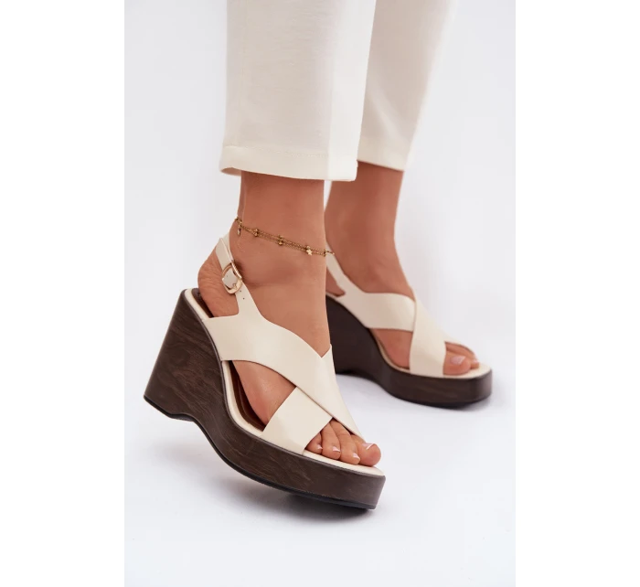 Dámské sandály z eko kůže na platformě Béžové model 21937453 - Boto