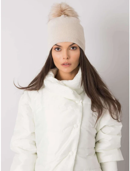 Dámská čepice JK CZ 34 model 15837361 béžová - FPrice Dámská čepice JK CZ 34 model 15837361 béžová - FPrice