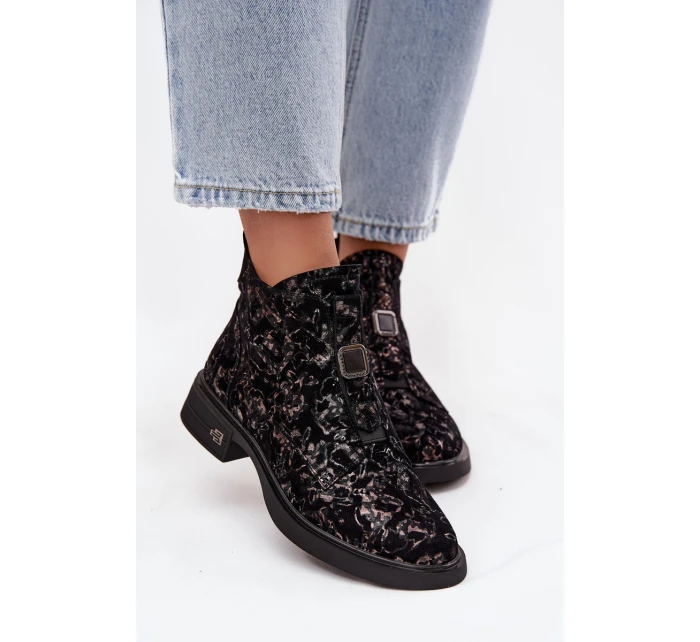 Dámské kotníkové boty z pravého semiše na nízkém podpatku – černo‑hnědé D&A Dámské kotníkové boty z pravého semiše na nízkém podpatku – černo‑hnědé D&A