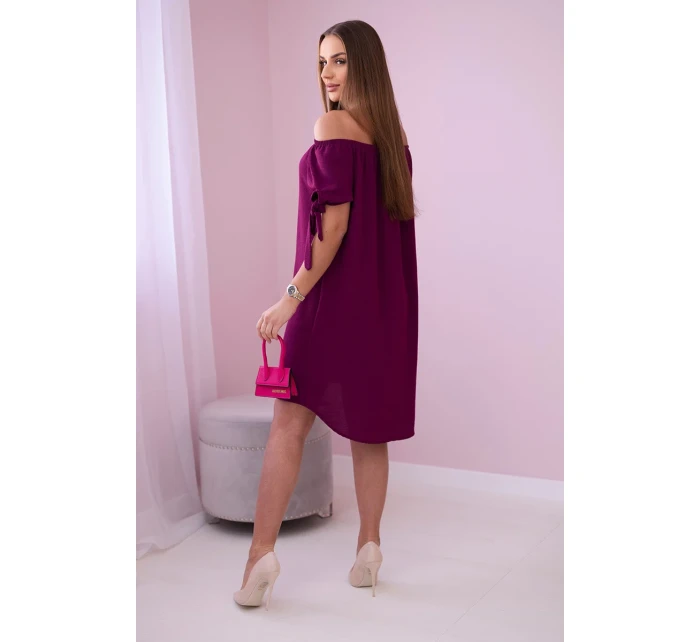 Šaty vázané na rukávech švestka Šaty vázané na rukávech švestka