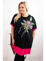 Dámská tunika Plus Size s květinovým vzorem a ozdobnými perličkami fuchsiová