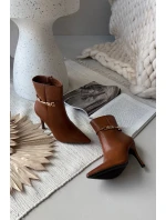 Dámské kotníkové boty na jehlovém podpatku s páskem a zlatým zateplené Camel model 21710800 - Boto Dámské kotníkové boty na jehlovém podpatku s páskem a zlatým zateplené Camel model 21710800 - Boto