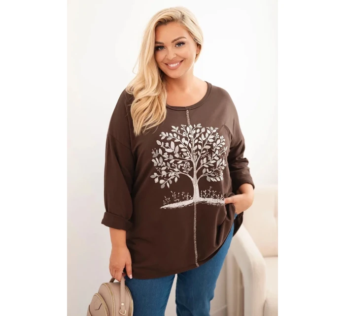 Dámská plus size bavlněná blůza s potiskem model 21321832 hnědá - K-Fashion Dámská plus size bavlněná blůza s potiskem model 21321832 hnědá - K-Fashion