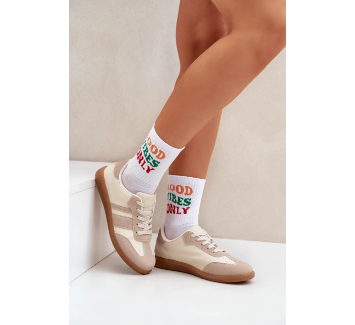 Nízké Dámské Tenisky Z Eko Kůže Béžové model 21683211 - Boto Nízké Dámské Tenisky Z Eko Kůže Béžové model 21683211 - Boto