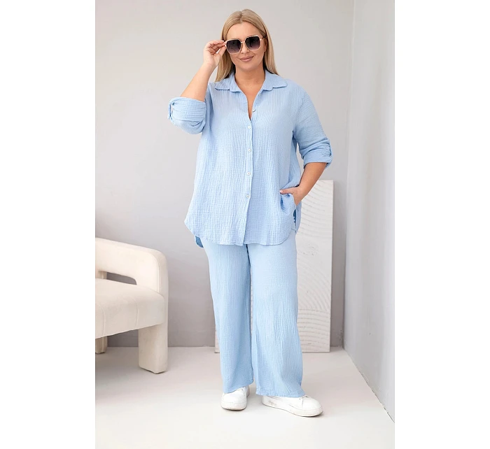 Dámský komplet Plus Size s košilí na knoflíky a s kalhotami se širokými nohavicemi modrý model 22069919 - K-Fashion Dámský komplet Plus Size s košilí na knoflíky a s kalhotami se širokými nohavicemi modrý model 22069919 - K-Fashion