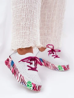 Dámské Kožené Sneakersy Na Vzorované Platformě model 21691905 Bílé - VINCEZA