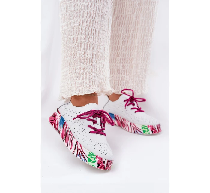 Dámské Kožené Sneakersy Na Vzorované Platformě model 21691905 Bílé - VINCEZA