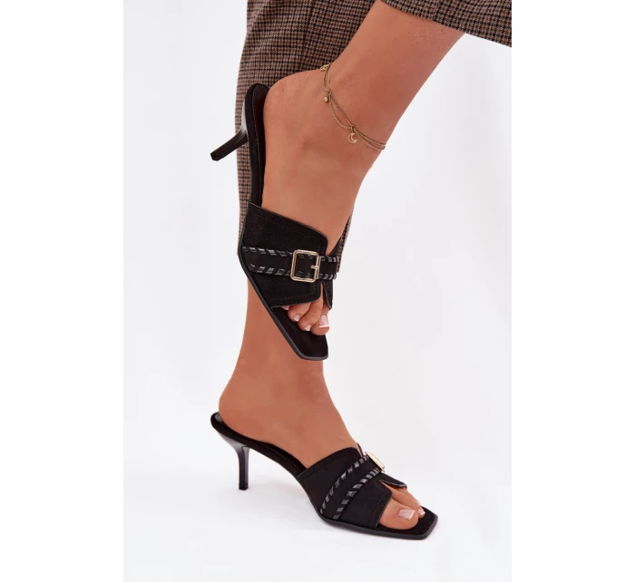 Dámské lodičky na jehlovém podpatku s páskem a zlatým sponou Černé Jelira