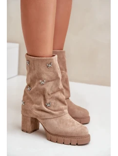 Zdobené Kotníkové Boty S Ohnutým Svrškem Na Podpatku Béžové Esadora