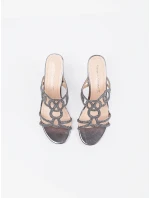 Stylové dámské  nazouváky stříbrné na širokém podpatku